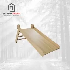 Cầu trượt gỗ cho bé với tính năng an toàn